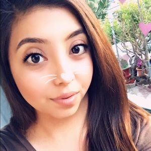 Meet your Posher, Magaly